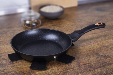 Patelnia 20cm z powłoką marmurową BerlingerHaus BH-1633 Czarna Patelnia 20cm z powłoką marmurową BerlingerHaus BH-1633 Czarna